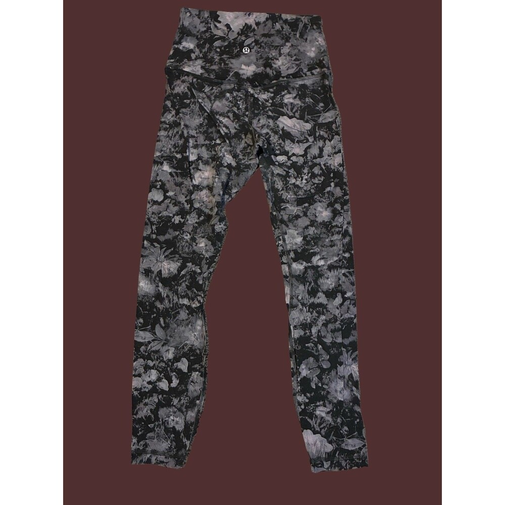 Lululemon Women’s Purple And Black Legging Pants Size 6